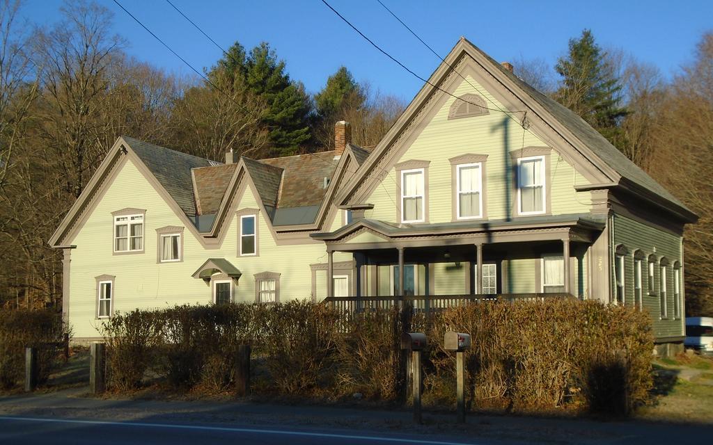 The Karass Inn Chester Екстериор снимка