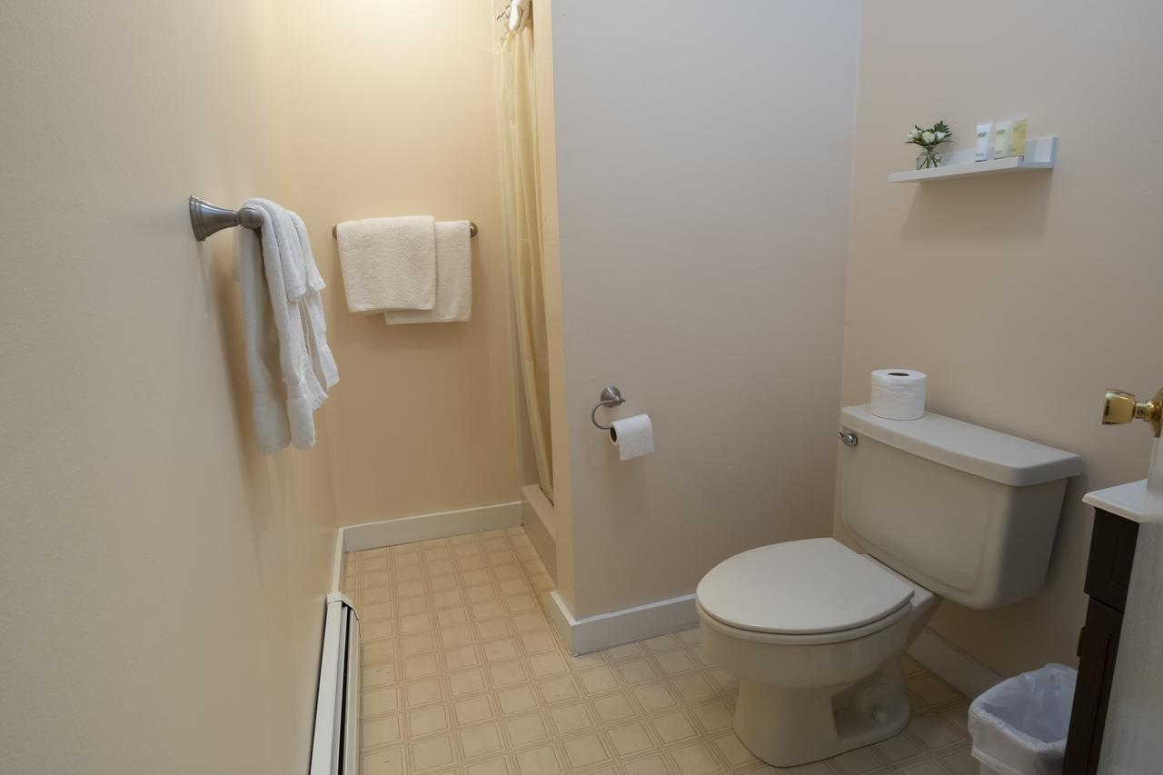 The Karass Inn Chester Екстериор снимка