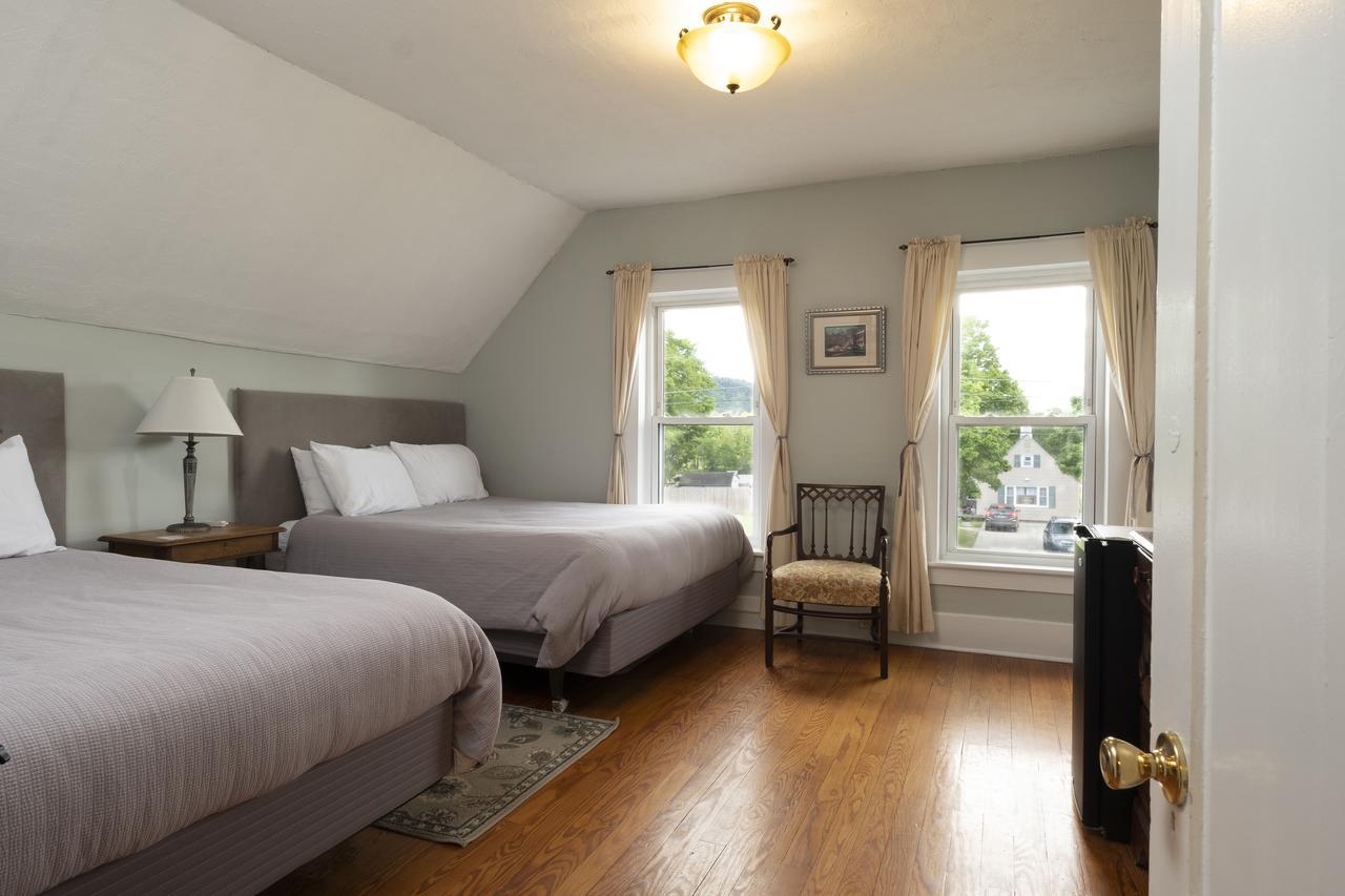 The Karass Inn Chester Екстериор снимка