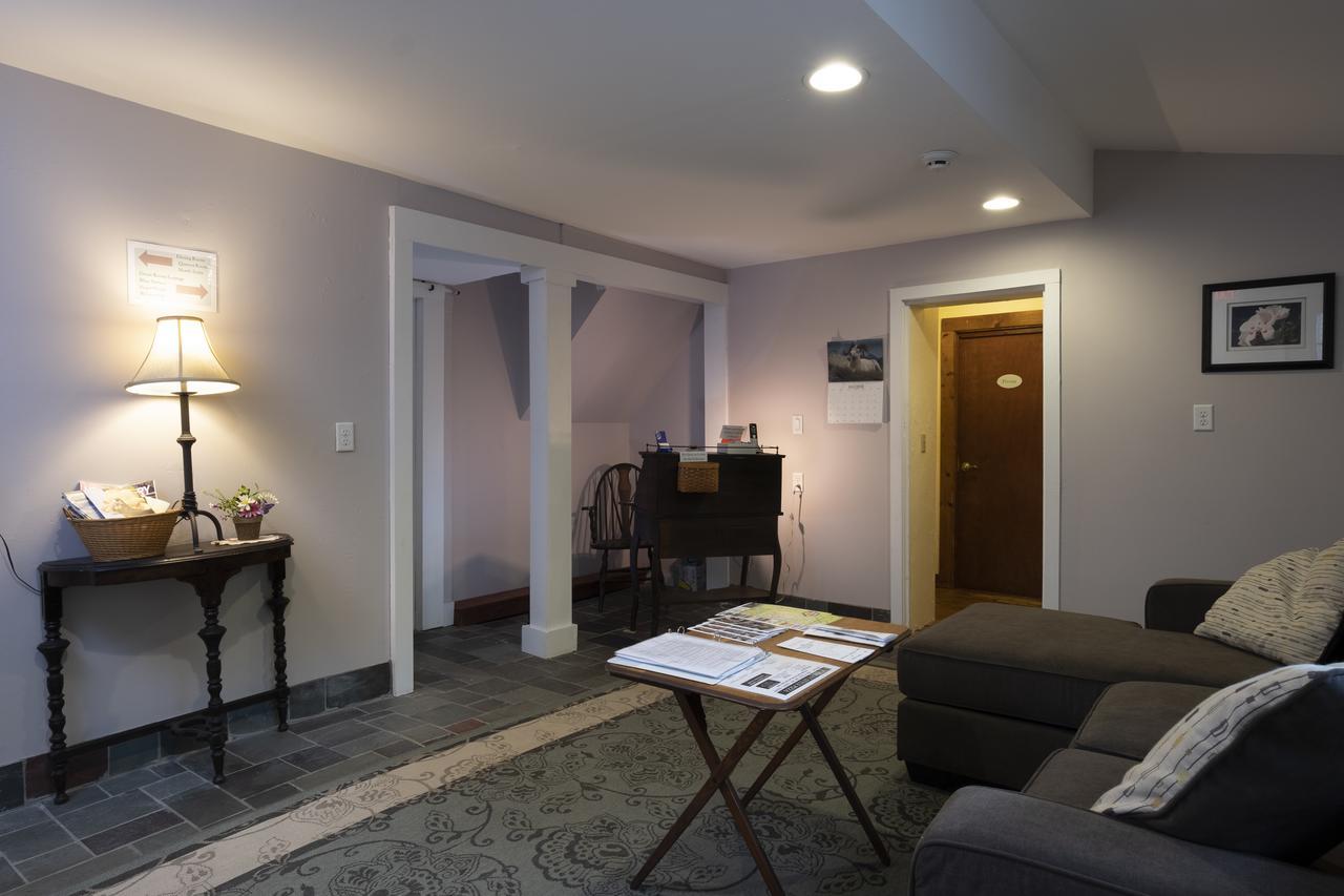 The Karass Inn Chester Екстериор снимка