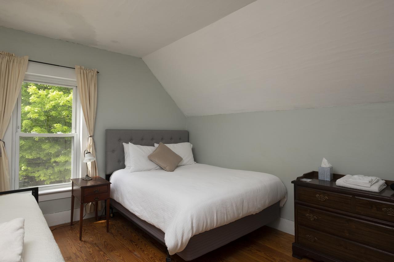 The Karass Inn Chester Екстериор снимка
