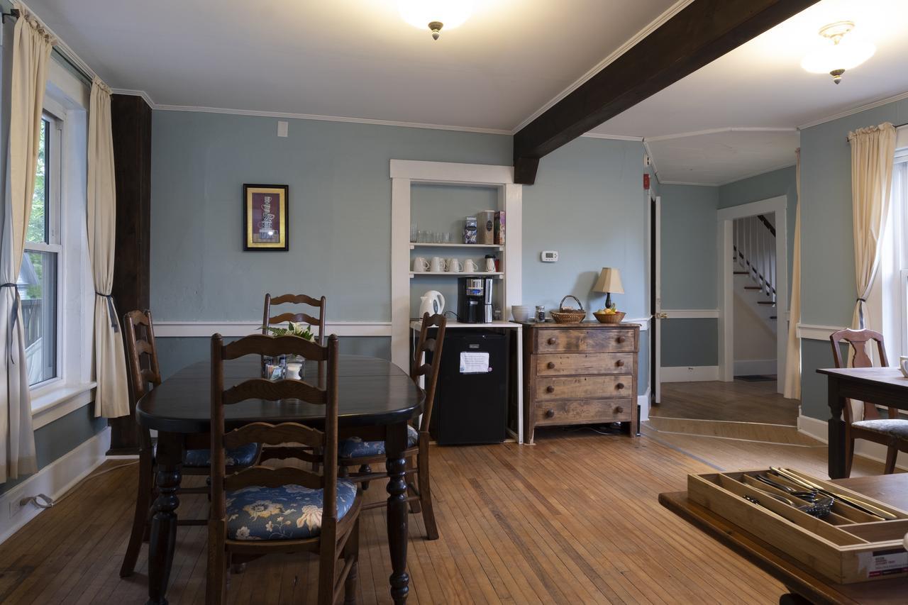 The Karass Inn Chester Екстериор снимка