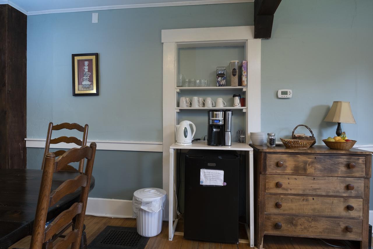 The Karass Inn Chester Екстериор снимка